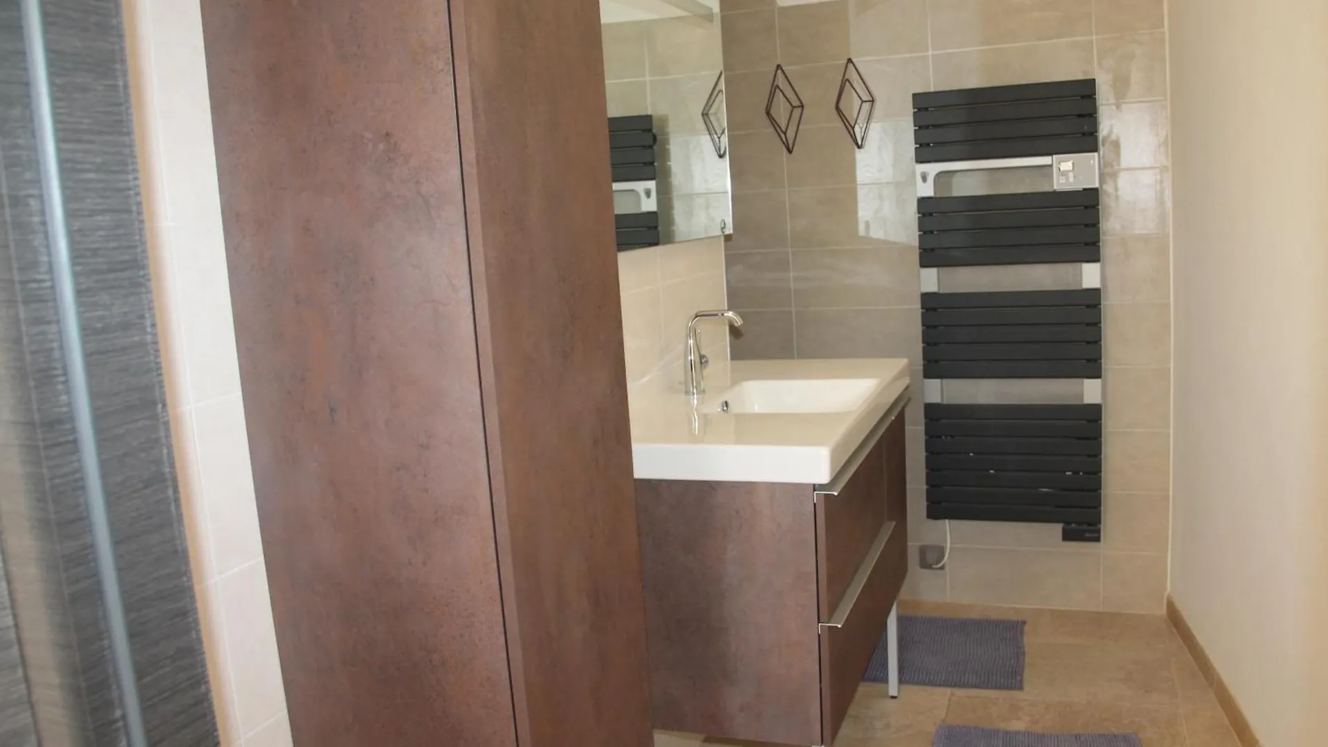 Logement Entier Dans Maison Pour 4 ヴィルヌーヴ・レ・ザヴィニョン